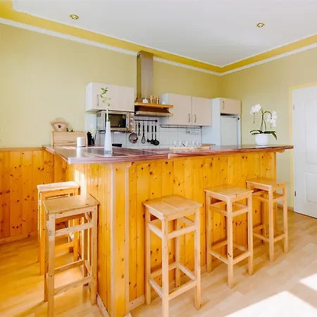 Monteurwohnung Fuer 6 Personen - Highspeed Wifi & Kostenlose Parkplaetze Gasthof 3*