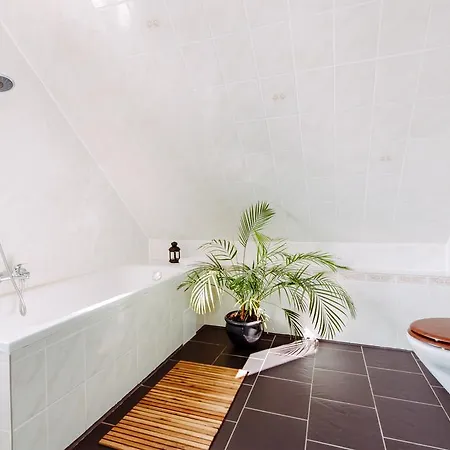 Vendégház Monteurwohnung Fuer 6 Personen - Highspeed Wifi & Kostenlose Parkplaetze 3*